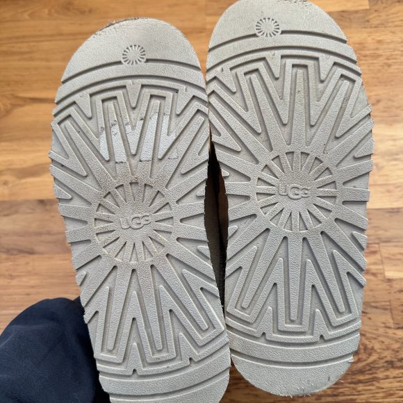 UGG women’s Tazz platform slippers mustard seed size 8 - Picture 6 of 8